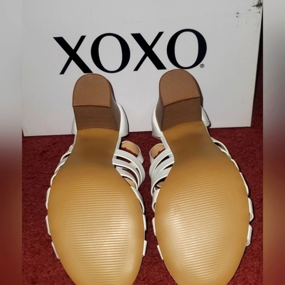 XOXO Womens Baxter White Strappy Stacked Heels Sandals- Size 9M- NWT - Picture 4 of 4
